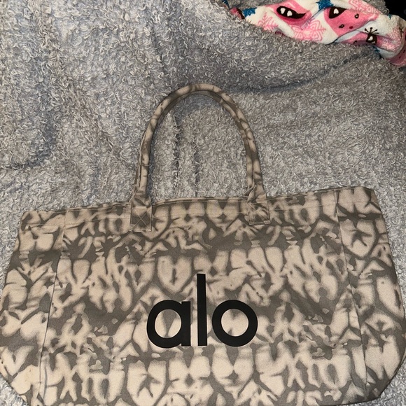ALO Yoga Handbags - ALO Yoga Black and Gray Patterned Tote Bag